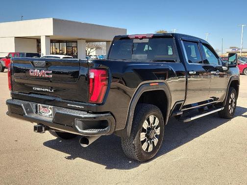 2024 GMC Sierra 2500 Denali