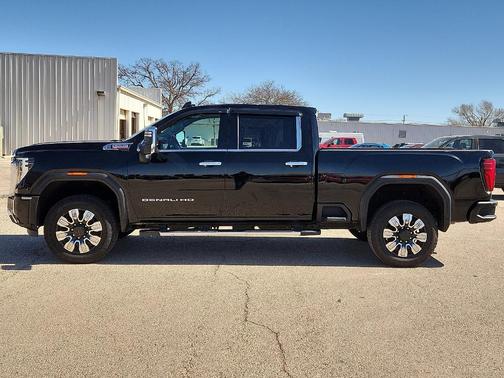 2024 GMC Sierra 2500 Denali