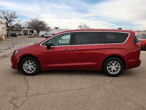 2026 Chrysler Voyager LX