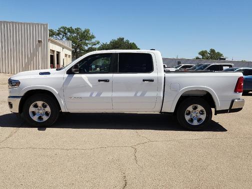 Bright White Clearcoat 2026 RAM 1500 Big Horn/Lone Star