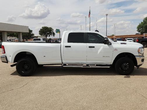 Bright White 2024 RAM 3500 Big Horn