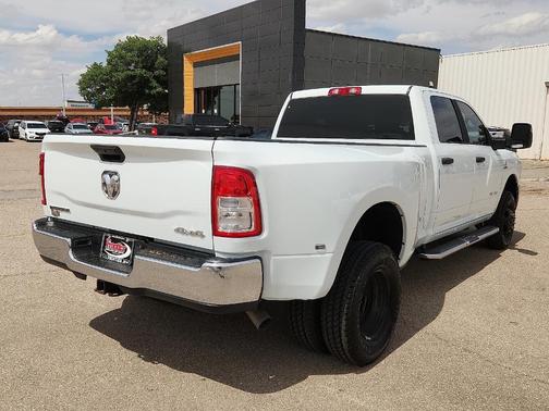 Bright White 2024 RAM 3500 Big Horn