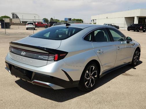 Silver 2024 Hyundai SONATA SEL