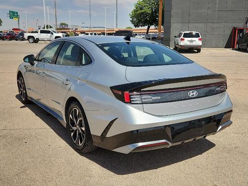 Silver 2024 Hyundai SONATA SEL