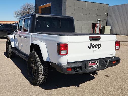 2023 Jeep Gladiator Sport