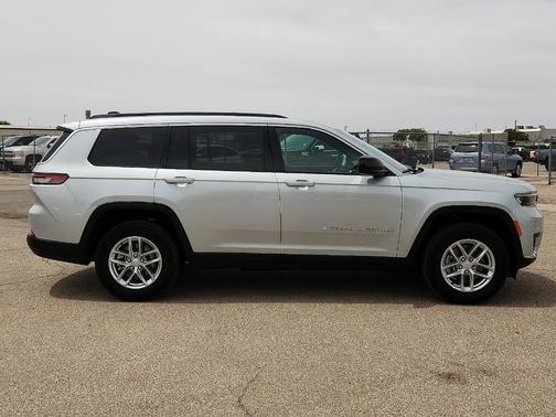 Silver Zynith 2025 Jeep Grand Cherokee L Laredo