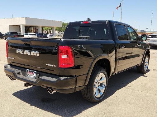 Diamond Black 2026 RAM 1500 Big Horn/Lone Star