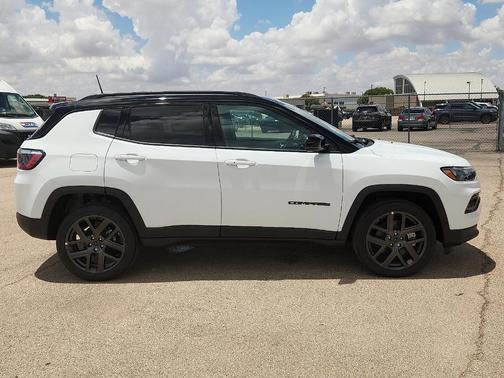 Bright White Clearcoat 2026 Jeep Compass Limited