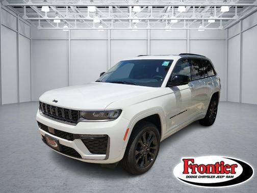 Bright White Clearcoat 2026 Jeep Grand Cherokee Limited Reserve 4x4