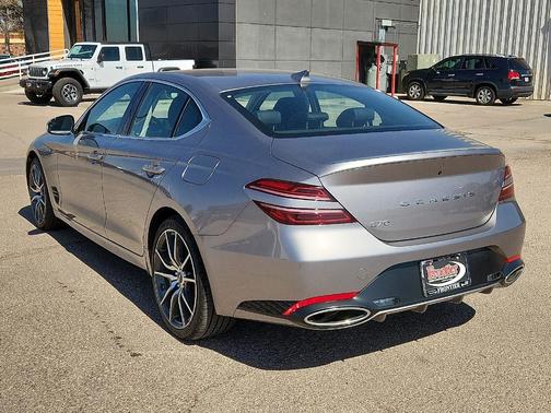 2025 Genesis G70 2.5T