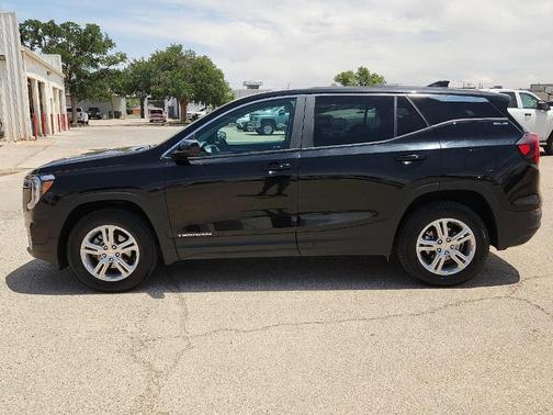 Ebony 2024 GMC Terrain SLE