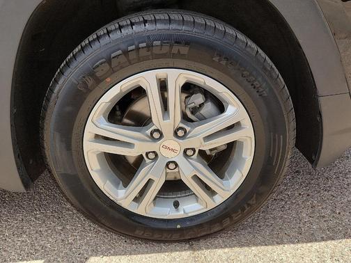 Ebony 2024 GMC Terrain SLE