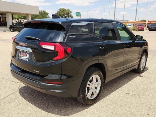 Ebony 2024 GMC Terrain SLE