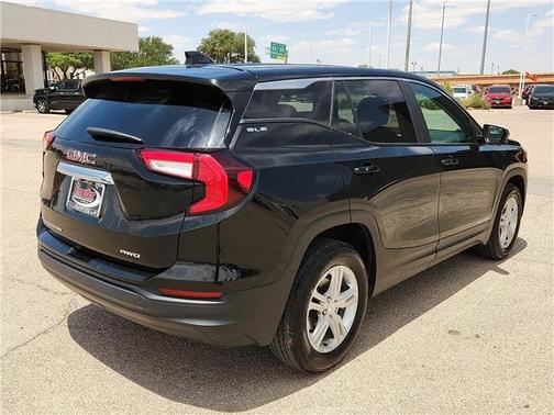 Ebony 2024 GMC Terrain SLE