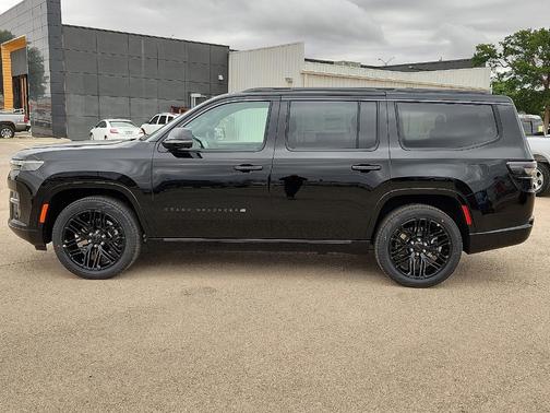 Gloss Black 2026 Jeep Grand Wagoneer Limited Reserve