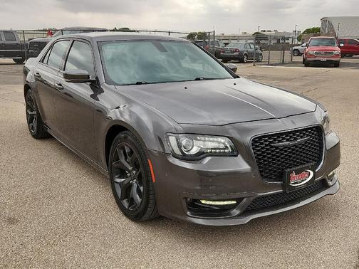 Granite Crystal 2022 Chrysler 300 Touring L