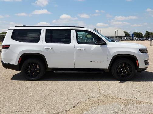 Bright White Clearcoat 2025 Jeep Wagoneer Series II
