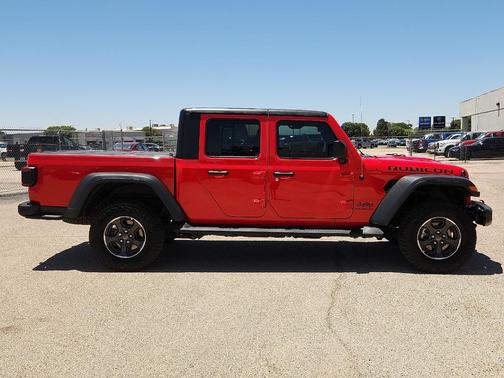 Firecracker Red Clearcoat 2023 Jeep Gladiator Rubicon