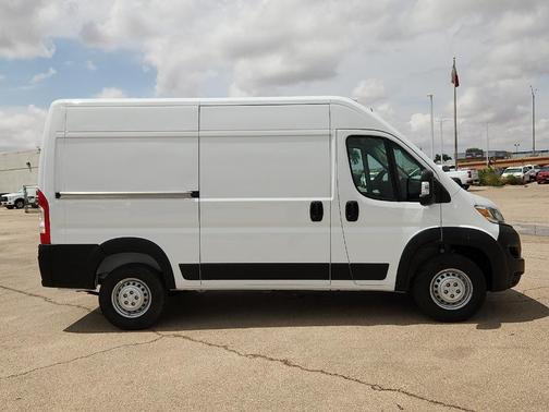 Bright White Clearcoat 2026 RAM ProMaster 2500 High Roof