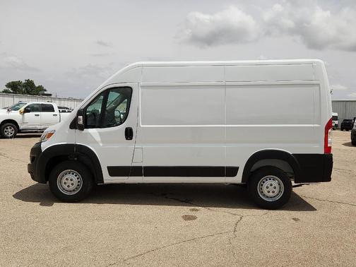 Bright White Clearcoat 2026 RAM ProMaster 2500 High Roof
