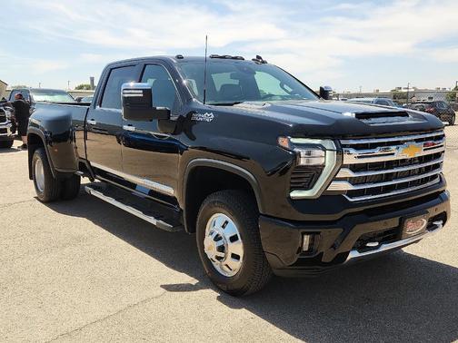 Black 2026 Chevrolet Silverado 3500 High Country