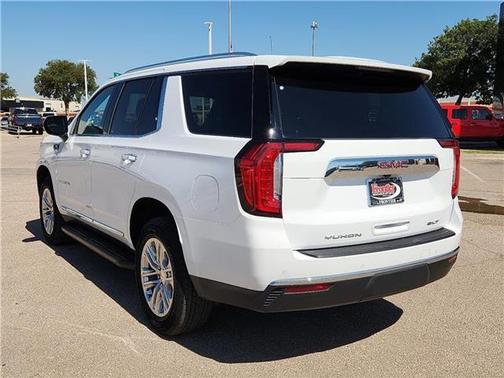 2024 GMC Yukon SLT