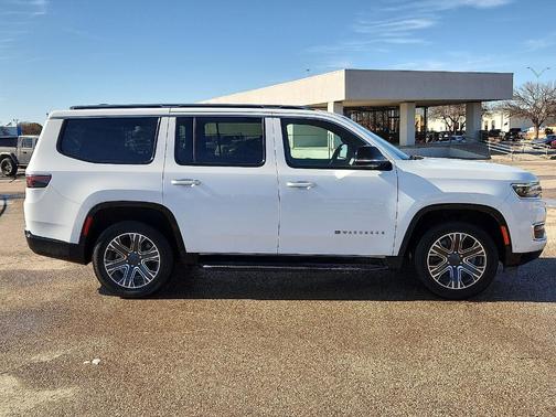 2024 Jeep Wagoneer Series II