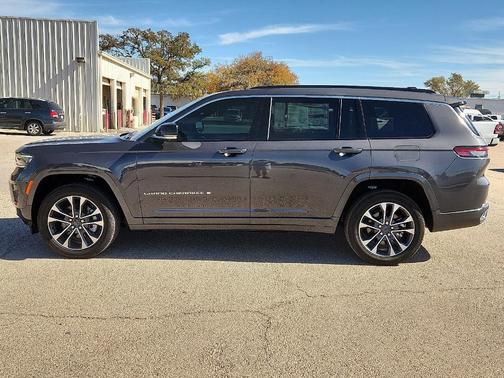 Metallic 2025 Jeep Grand Cherokee L Overland
