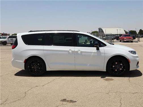 2025 Chrysler Pacifica Limited