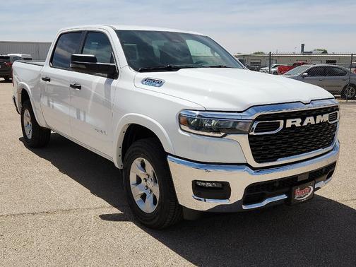 Bright White Clearcoat 2026 RAM 1500 Big Horn/Lone Star