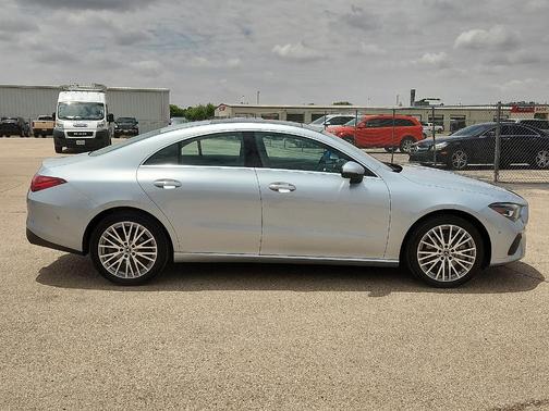 Citrus 2025 Mercedes-Benz CLA 250 Base