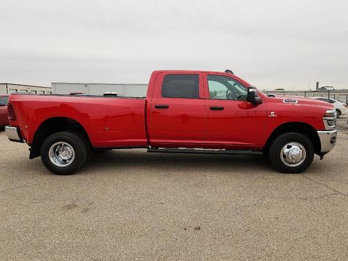 Flame Red Clearcoat 2026 RAM 3500 Tradesman