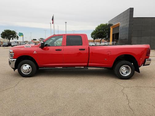 Flame Red Clearcoat 2026 RAM 3500 Tradesman