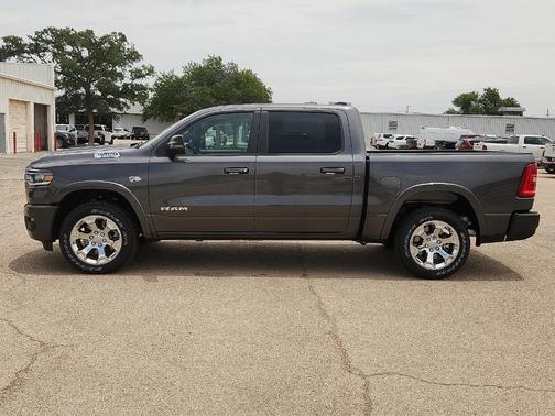 Granite Crystal Clearcoat Metallic 2026 RAM 1500 Big Horn/Lone Star