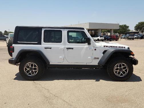 Bright White 2024 Jeep Wrangler Rubicon