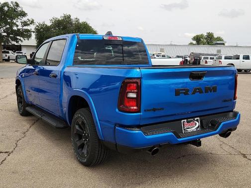 Hydro Blue Pearl 2026 RAM 1500 Big Horn/Lone Star