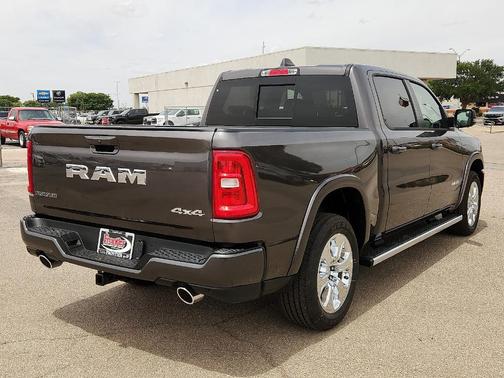 Granite Crystal Clearcoat Metallic 2026 RAM 1500 Big Horn