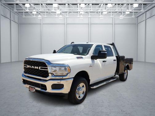 Bright White 2023 RAM 2500 Tradesman