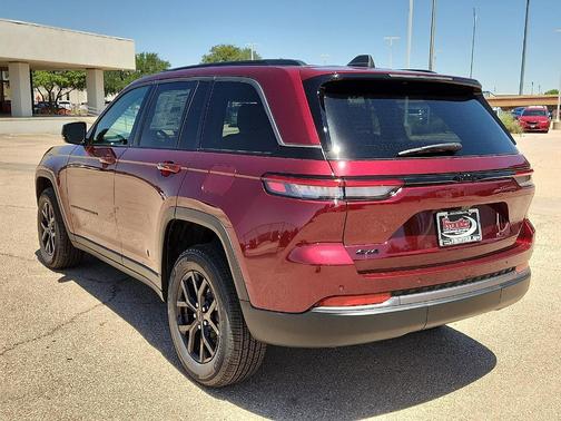 Velvet Red 2026 Jeep Grand Cherokee Laredo