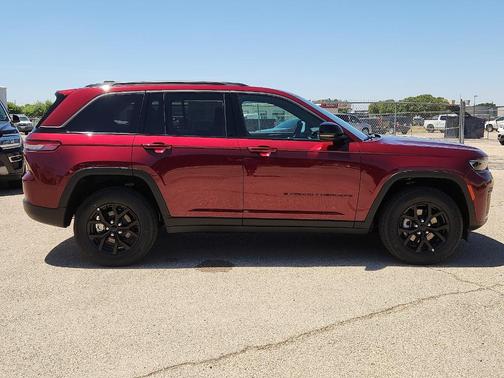 Velvet Red 2026 Jeep Grand Cherokee Laredo