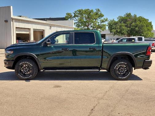 Serrano Red 2026 RAM 1500 Rebel