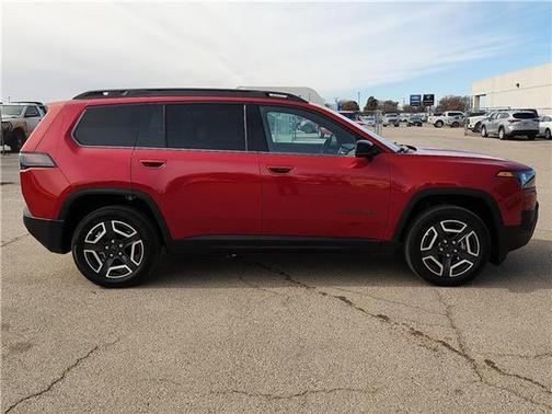 2026 Jeep Cherokee LAREDO/LIMITED