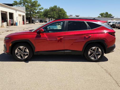 Red 2025 Hyundai TUCSON SEL