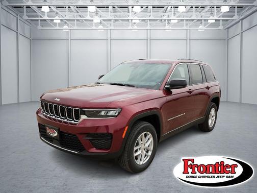 Velvet Red Pearlcoat 2026 Jeep Grand Cherokee Laredo X 4x4