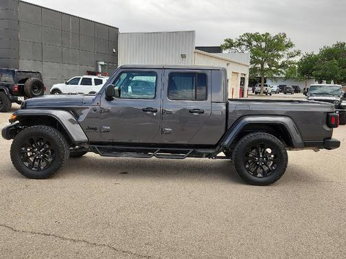 2024 Jeep Gladiator Sport