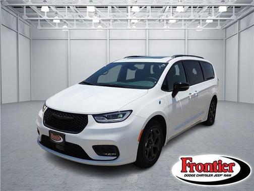 2025 Chrysler Pacifica Hybrid Select