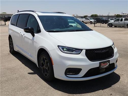 2025 Chrysler Pacifica Hybrid Select
