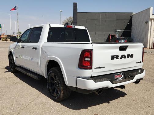 Bright White Clearcoat 2026 RAM 1500 Big Horn/Lone Star