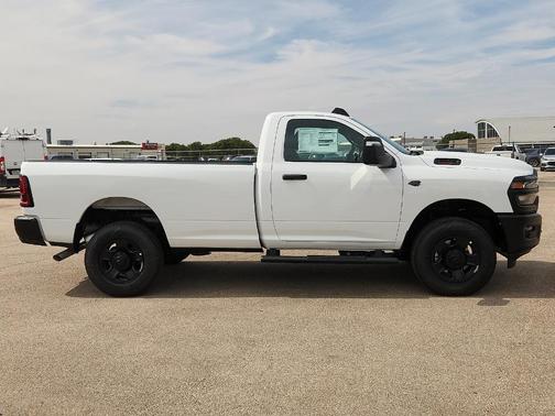Bright White Clearcoat 2027 RAM 2500 Tradesman