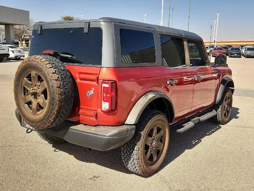 2024 Ford Bronco Black Diamond